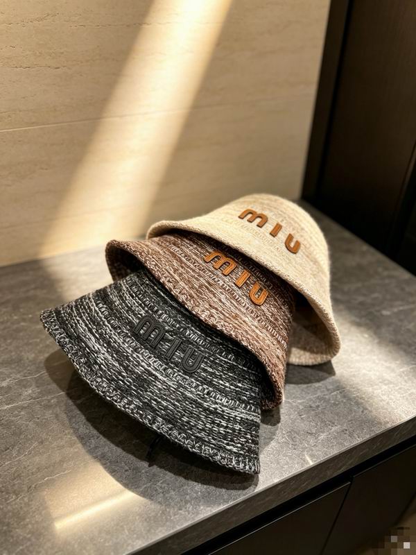 Miumiu hat dx71